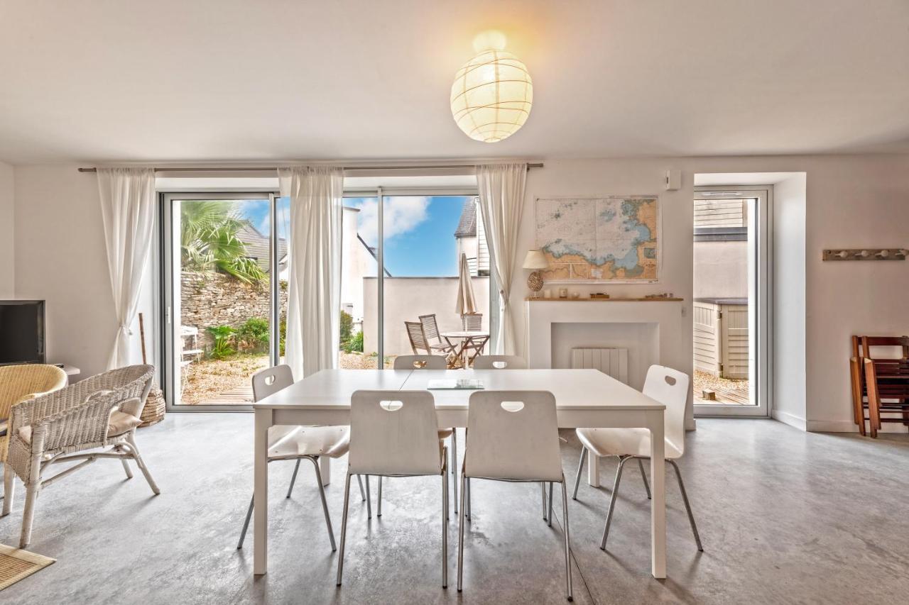 Grande Maison Sur Le Port Locquirec Exterior photo